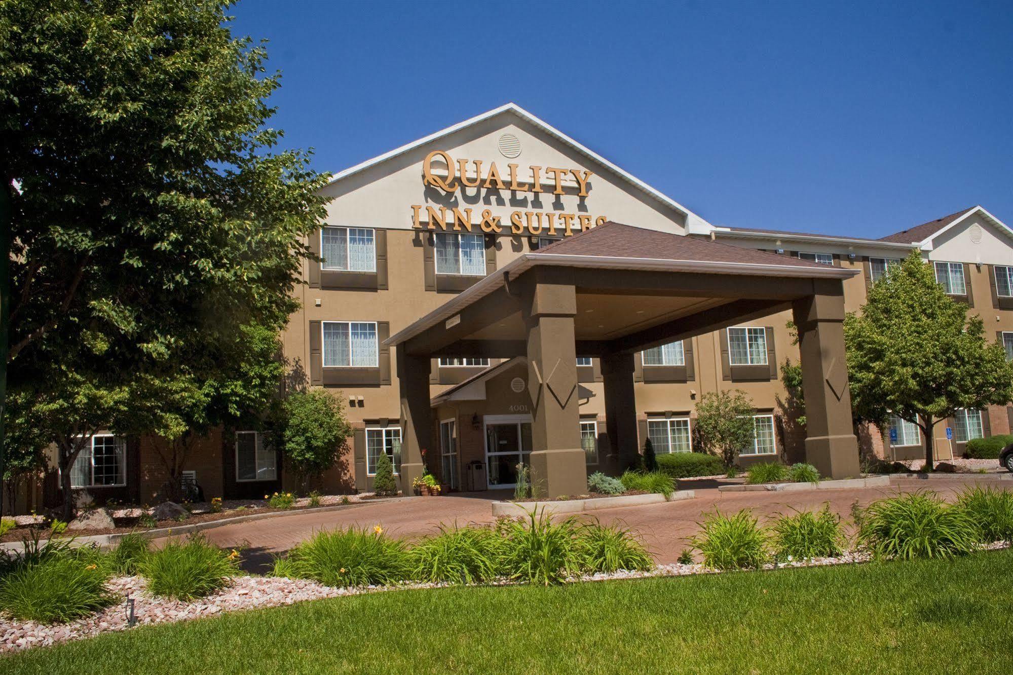 Quality Inn & Suites University Fort Collins Buitenkant foto